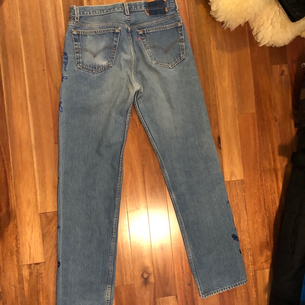 Levi's Light Blue Denim Straight Leg Jeans with Blue Floral Embroidery - Picture 7 of 8